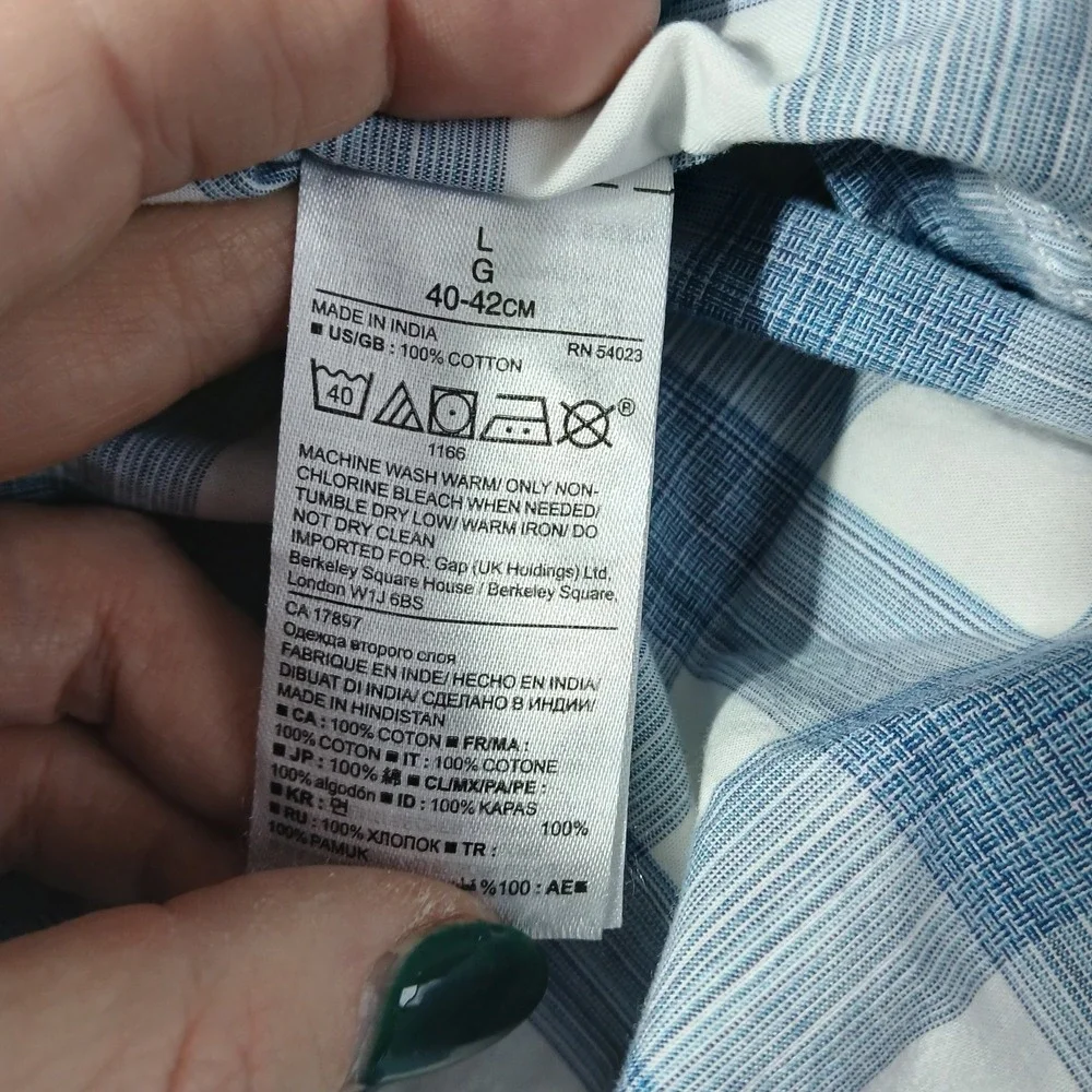 Banana Republic Camden Fit custom 078 wash Blue and White Plaid Size Large
